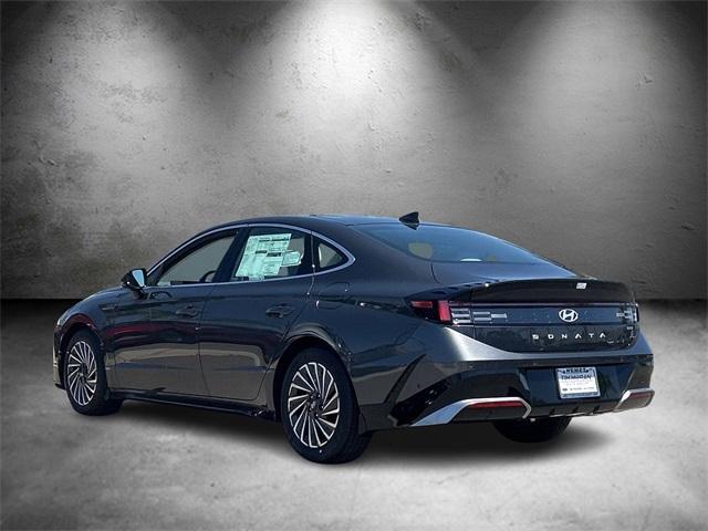 Photo of 2025 Portofino Gray Hyundai SONATA Hybrid