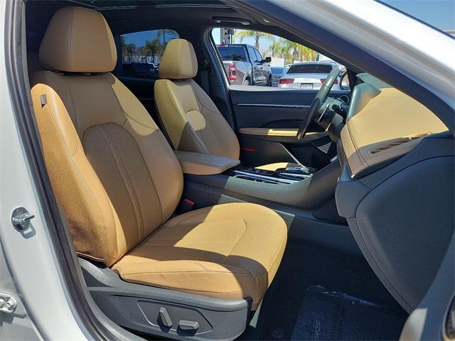 Photo of 2022 Quartz White Hyundai SONATA