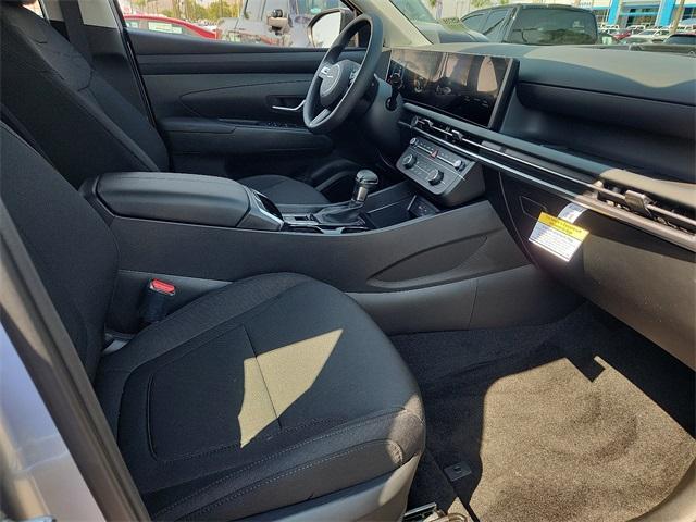 Photo of 2025 Shimmering Silver Hyundai TUCSON