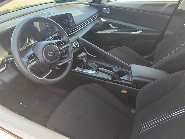 Photo of 2023 Phantom Black Hyundai ELANTRA