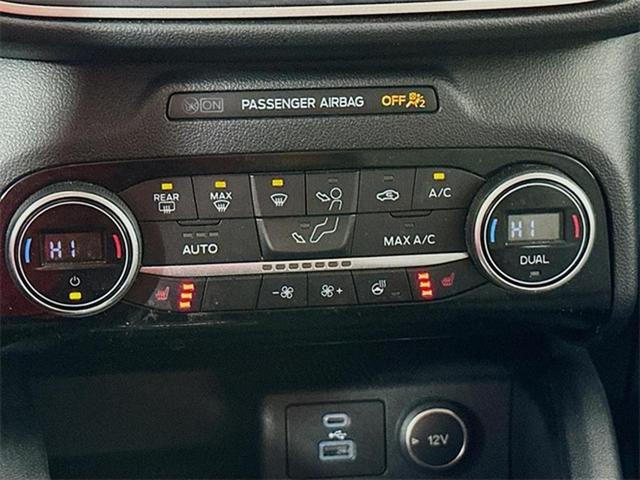 Photo of 2021 Iconic Silver Metallic Ford Escape