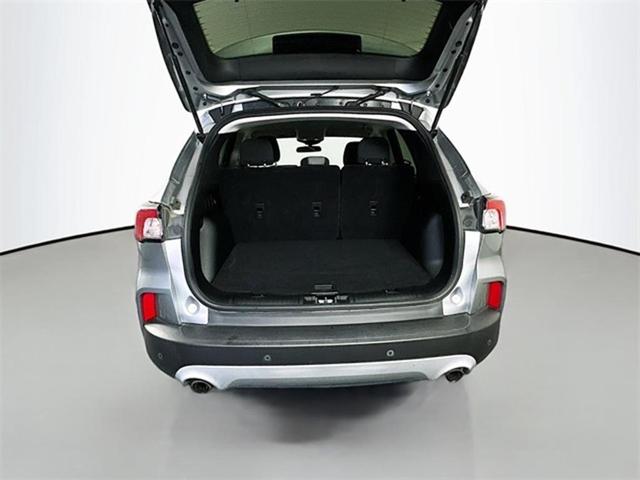 Photo of 2021 Iconic Silver Metallic Ford Escape