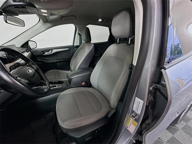 Photo of 2021 Iconic Silver Metallic Ford Escape
