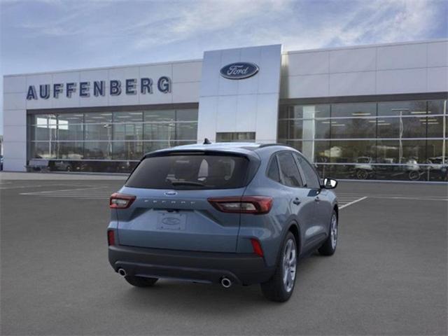 Photo of 2025 Blue Metallic Ford Escape