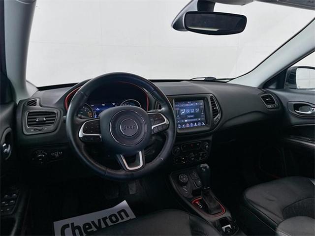 Photo of 2018 Redline Pearlcoat Jeep Compass