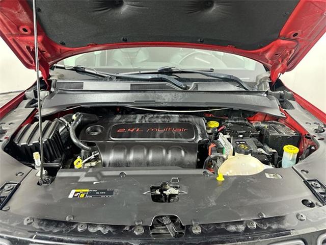 Photo of 2018 Redline Pearlcoat Jeep Compass