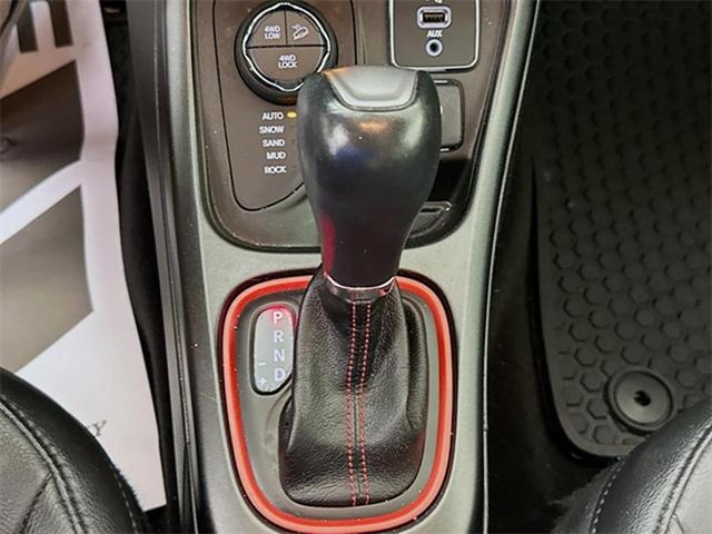 Photo of 2018 Redline Pearlcoat Jeep Compass
