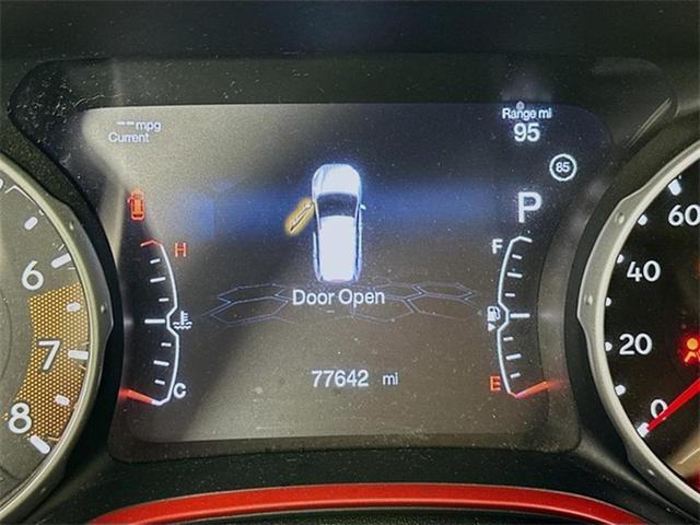 Photo of 2018 Redline Pearlcoat Jeep Compass