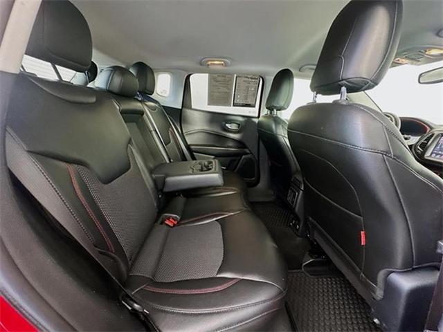Photo of 2018 Redline Pearlcoat Jeep Compass