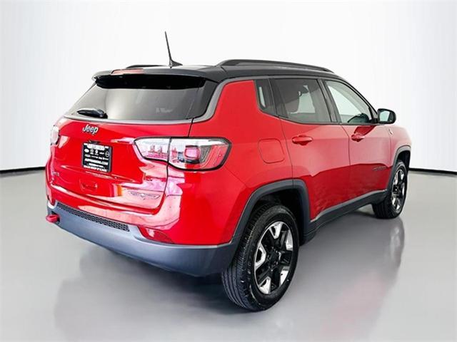 Photo of 2018 Redline Pearlcoat Jeep Compass