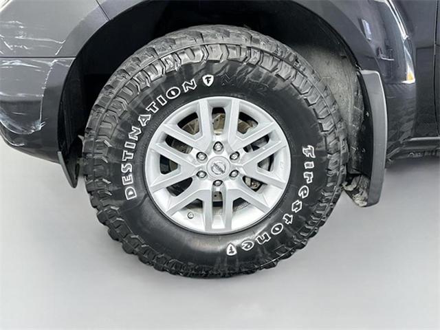 Photo of 2019 Magnetic Black Pearl Nissan Frontier