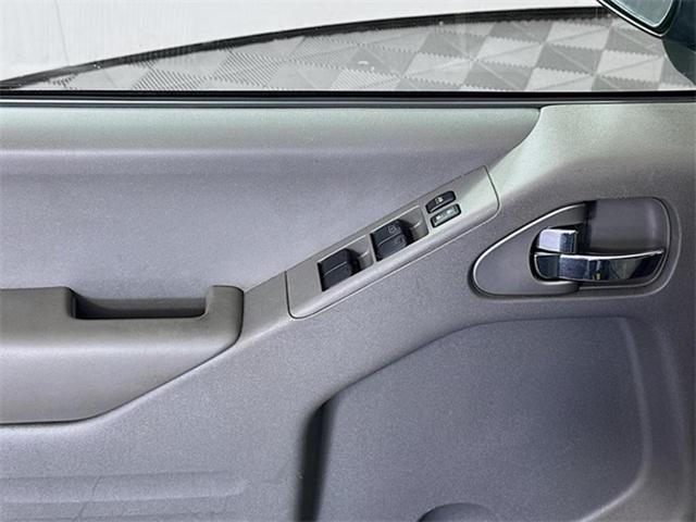 Photo of 2019 Magnetic Black Pearl Nissan Frontier
