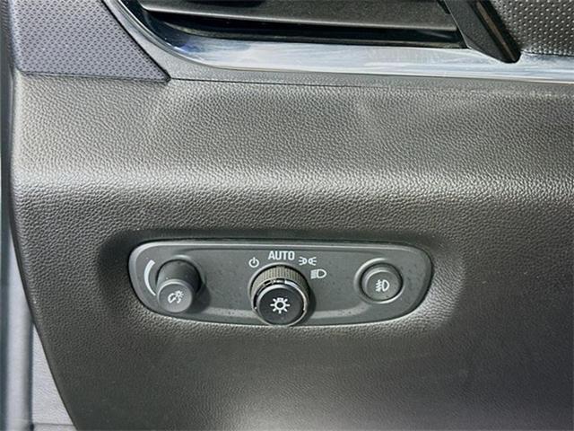 Photo of 2021 Graphite Metallic Chevrolet Traverse