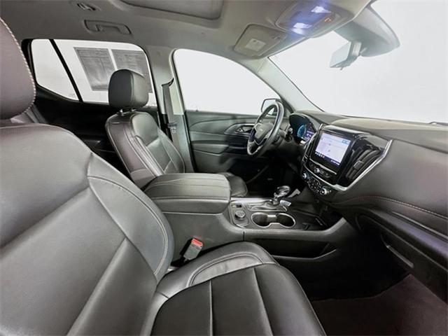 Photo of 2021 Graphite Metallic Chevrolet Traverse