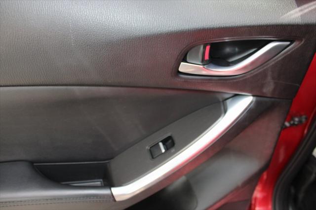 Photo of 2016 Soul Red Metallic Mazda CX-5