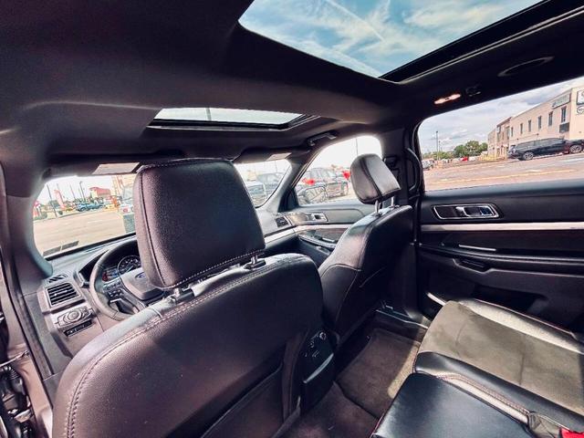 Photo of 2018 Gray Ford Explorer