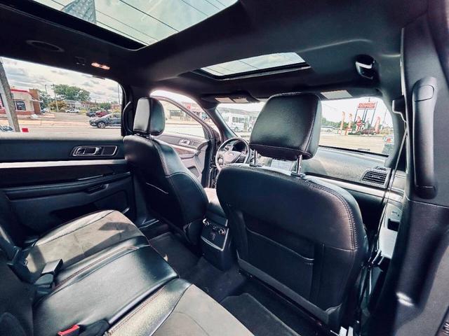 Photo of 2018 Gray Ford Explorer