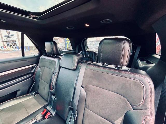 Photo of 2018 Gray Ford Explorer