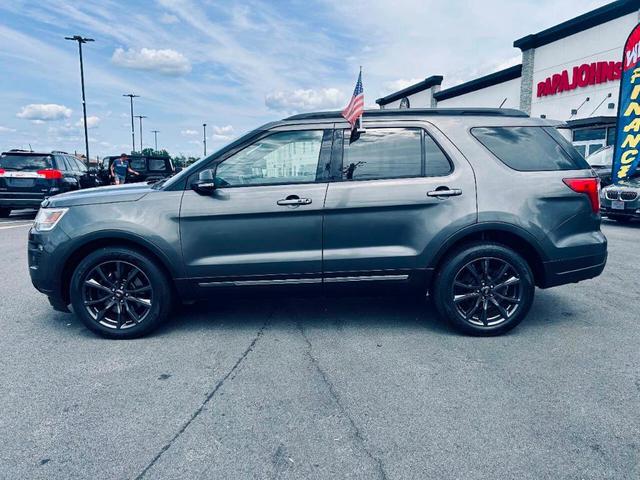 Photo of 2018 Gray Ford Explorer
