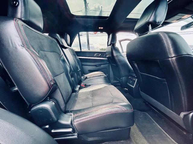 Photo of 2018 Gray Ford Explorer