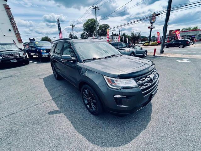 Photo of 2018 Gray Ford Explorer