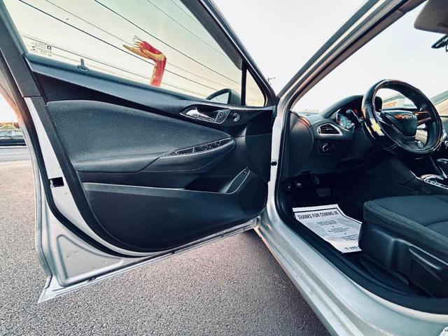 Photo of 2016 Silver Chevrolet Cruze