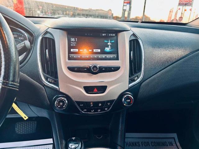 Photo of 2016 Silver Chevrolet Cruze