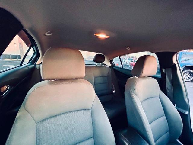 Photo of 2016 Silver Chevrolet Cruze