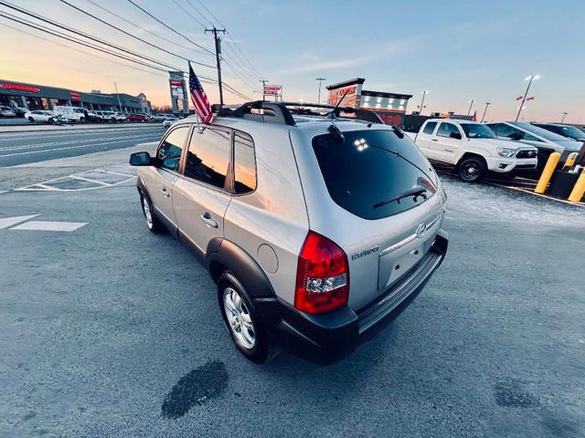 Photo of 2006 Silver Hyundai TUCSON