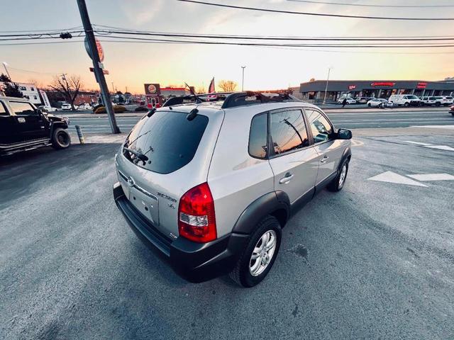 Photo of 2006 Silver Hyundai TUCSON