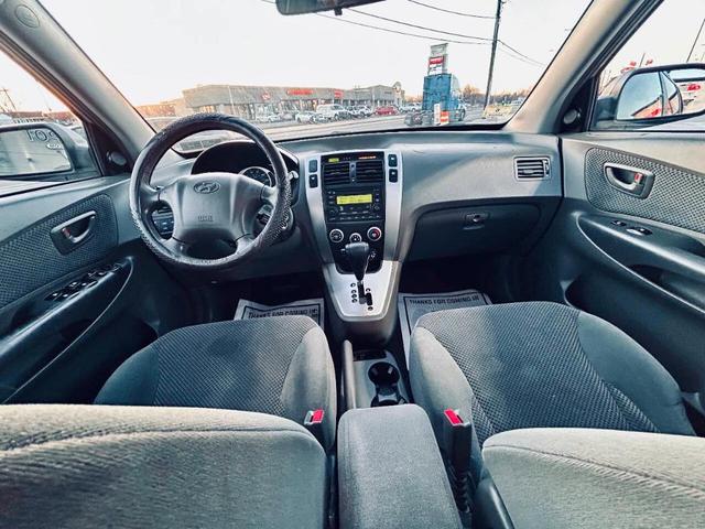 Photo of 2006 Silver Hyundai TUCSON