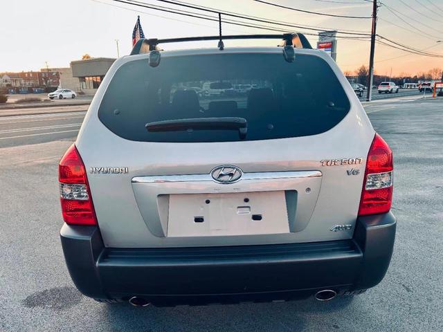 Photo of 2006 Silver Hyundai TUCSON