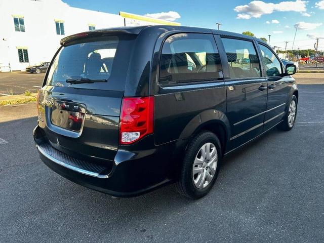 Photo of 2016 Black Dodge Grand Caravan