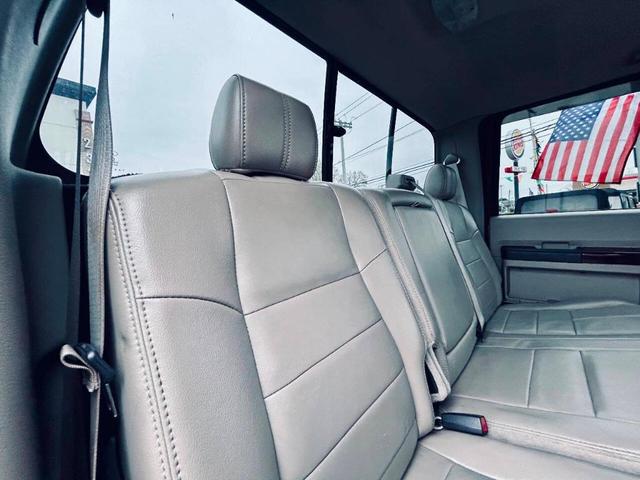 Photo of 2008 Burgundy Ford F-250