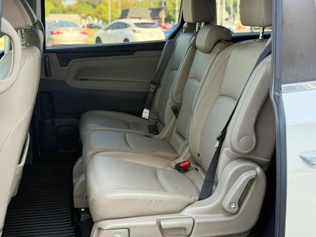 Photo of 2018 White Diamond Pearl Honda Odyssey