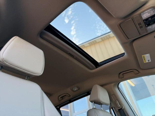 Photo of 2018 White Diamond Pearl Honda Odyssey