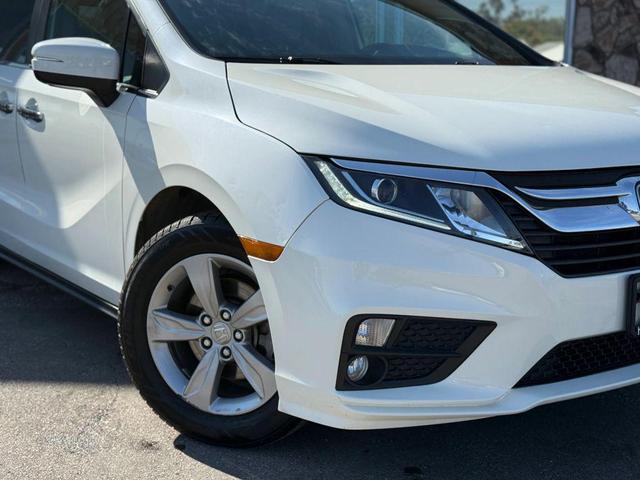 Photo of 2018 White Diamond Pearl Honda Odyssey