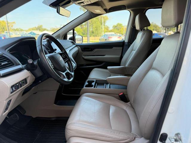 Photo of 2018 White Diamond Pearl Honda Odyssey