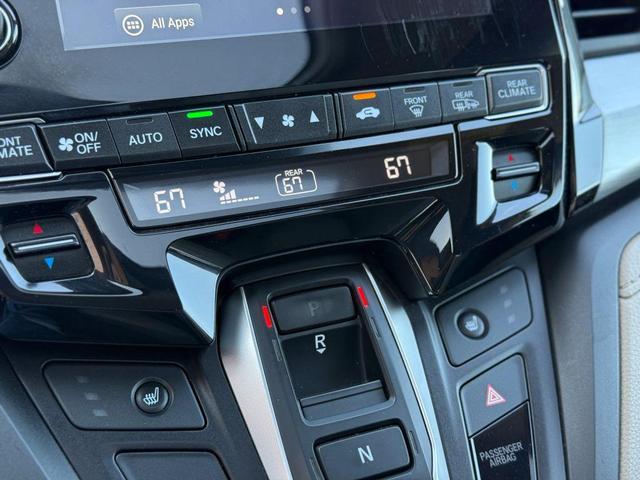 Photo of 2018 White Diamond Pearl Honda Odyssey