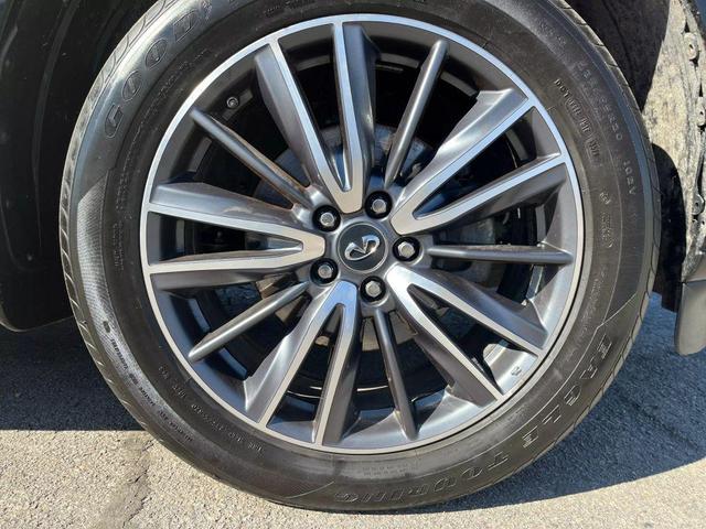 Photo of 2017 Black Obsidian INFINITI QX60