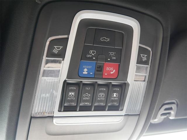 Photo of 2019 Granite Crystal Clearcoat Metallic RAM 1500