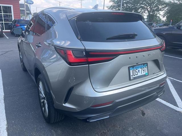 Photo of 2022 Silver Lexus NX 350h