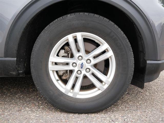 Photo of 2021 Gray Ford Explorer