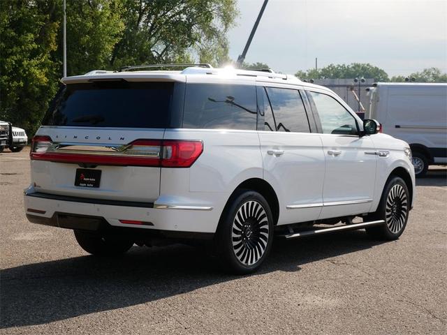 Photo of 2020 White Lincoln Navigator