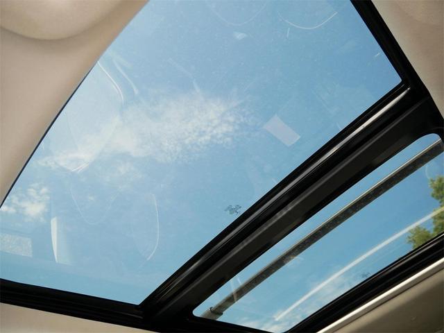 Photo of 2020 White Lincoln Navigator