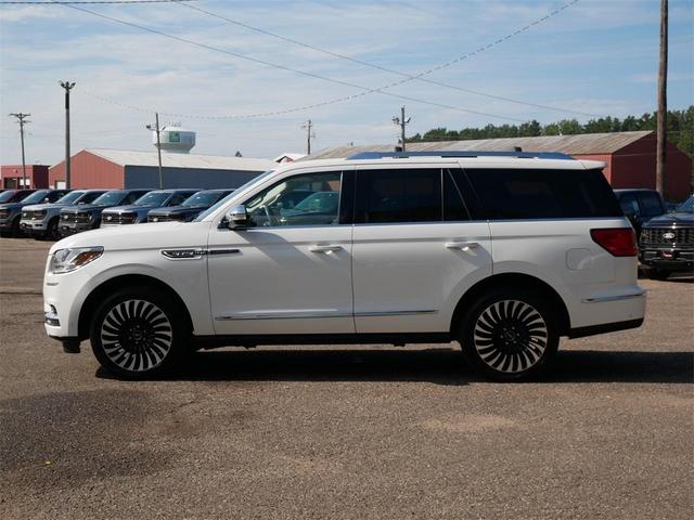 Photo of 2020 White Lincoln Navigator