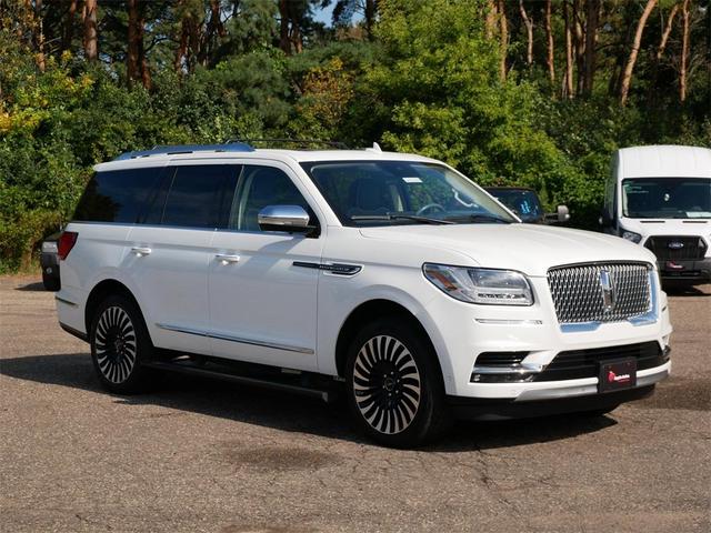 Photo of 2020 White Lincoln Navigator