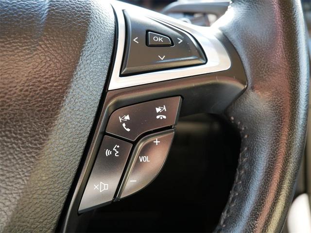Photo of 2015 Tuxedo Black Metallic Ford Edge