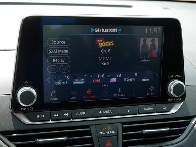 Photo of 2022 Deep Blue Pearl Nissan Altima