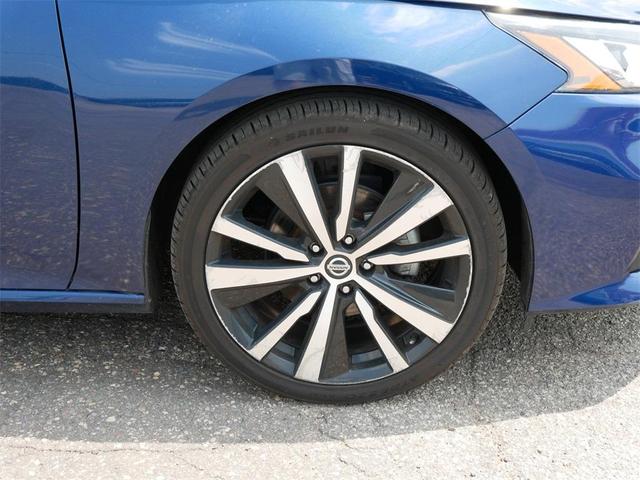 Photo of 2022 Deep Blue Pearl Nissan Altima
